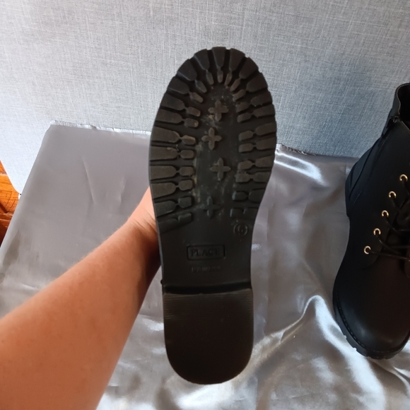 Place Black Boots Size 6 Y2K Grunge Hipster Motorcycle Biker Combat Gold Zip Lac - Picture 14 of 17